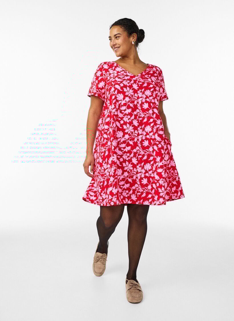 Lyhyt a-linjainen mekko kukkakuviolla, Punainen, Model image number 1