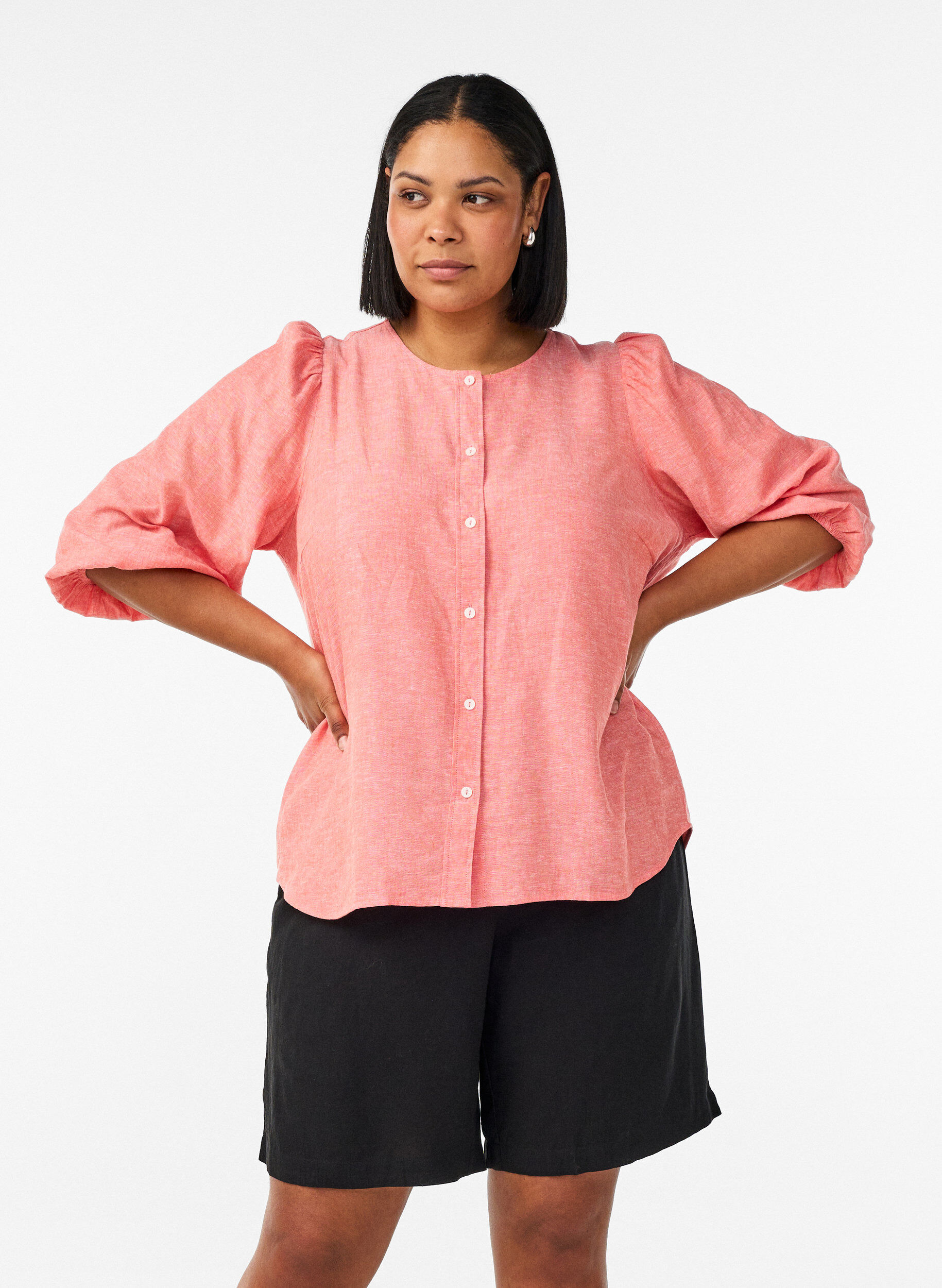 Korkeavy&ouml;t&auml;r&ouml;iset pellava- ja viskoosishortsit, Musta, Model