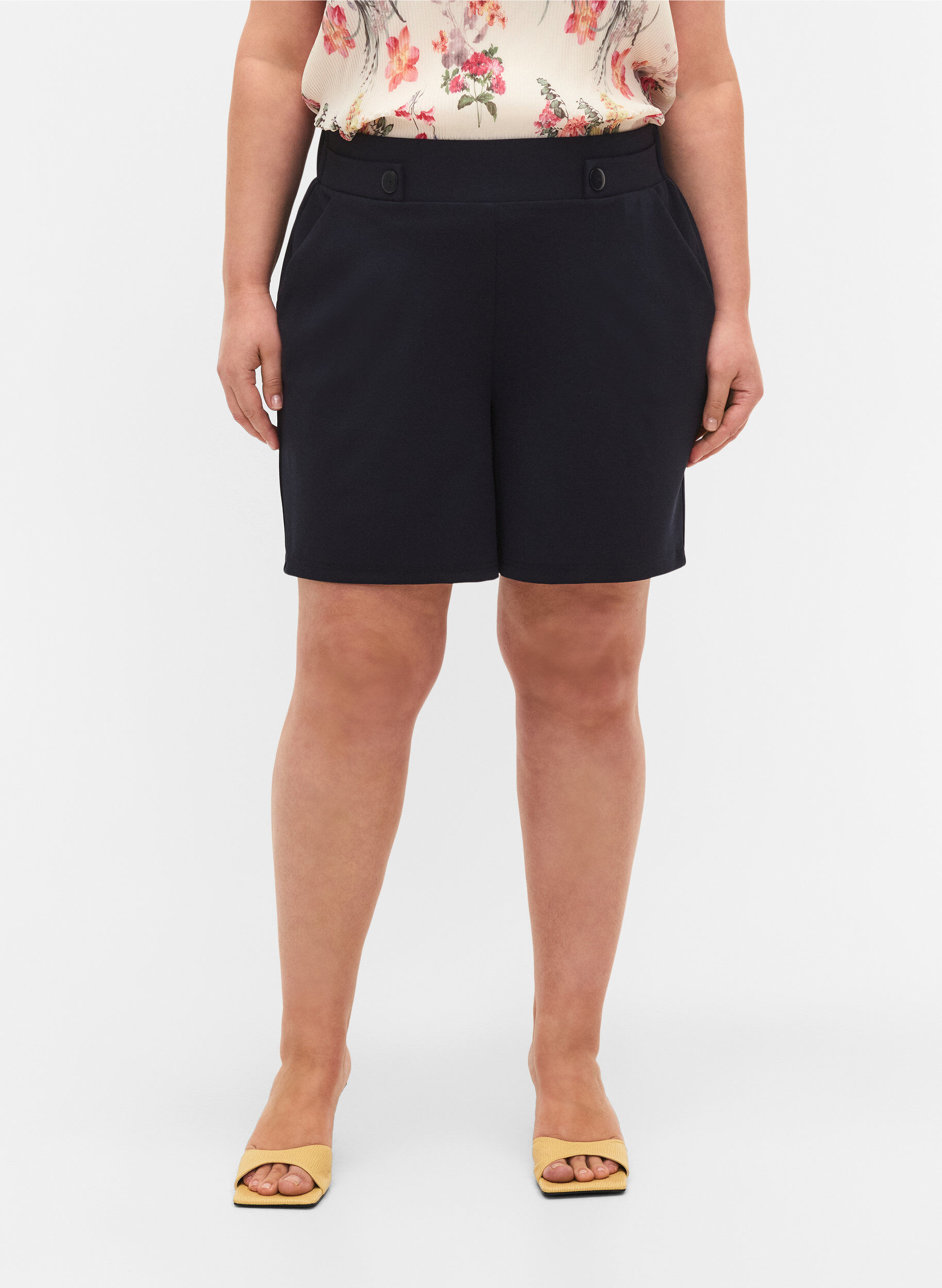 ZizziV&auml;lj&auml;t shortsit taskuilla, Sininen, Model image number 4