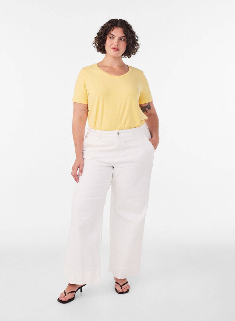 Yksiv&auml;rinen perus t-paita puuvillasta, Keltainen, Model image number 1
