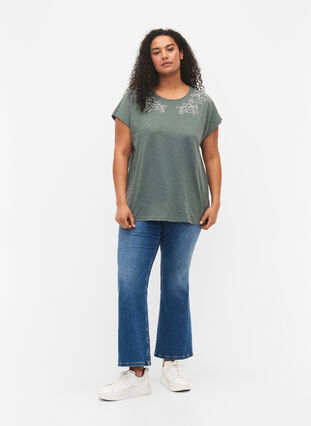 Puuvillainen t-paita lehtiprintillä, Balsam Green Leaf, Model image number 2
