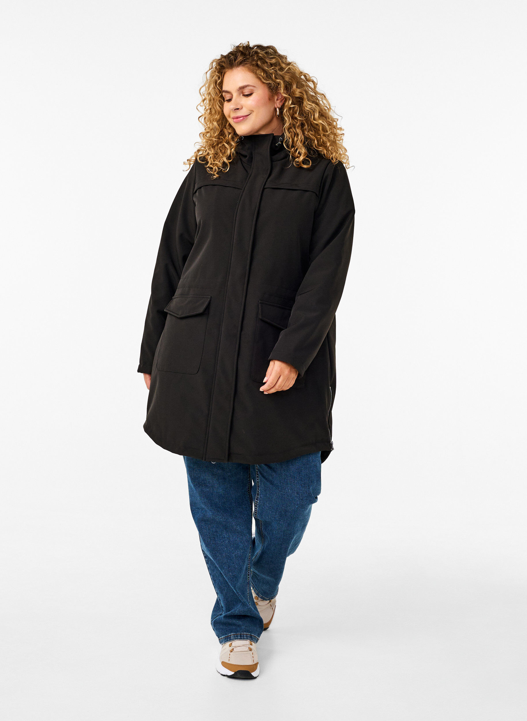 ZizziVett&auml; hylkiv&auml; softshell-takki, jossa on tikattu vuori, Musta, Model image number 1
