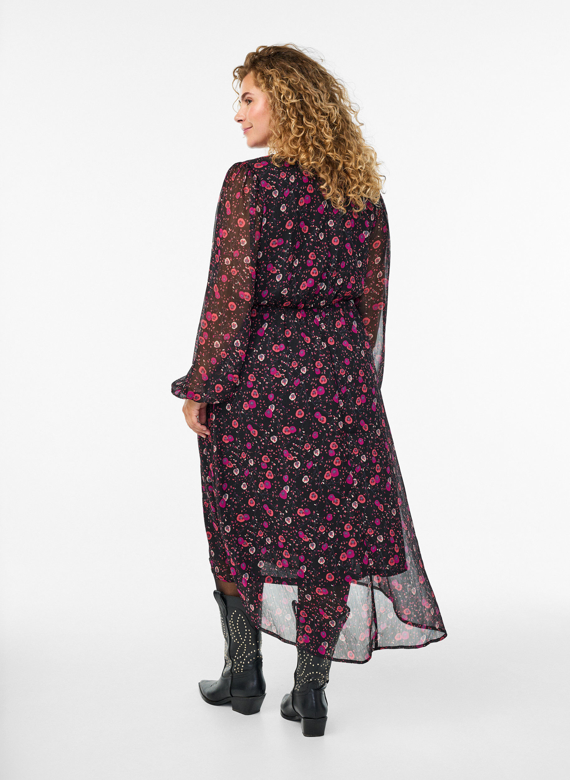 ZizziSifonkimekko kukkaprintill&auml; ja pitkill&auml; hihoilla, Musta, Model image number 1
