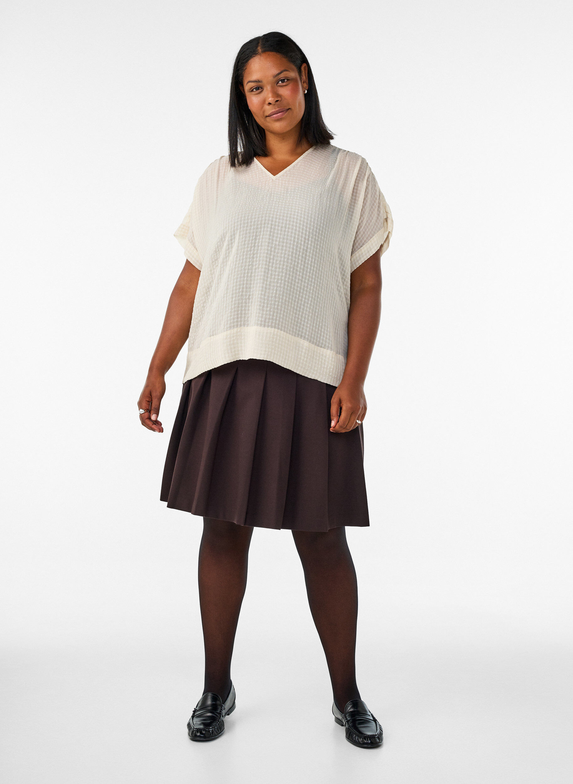 ZizziSeersucker -pusero V-p&auml;&auml;ntiell&auml;, Beige, Model image number 1