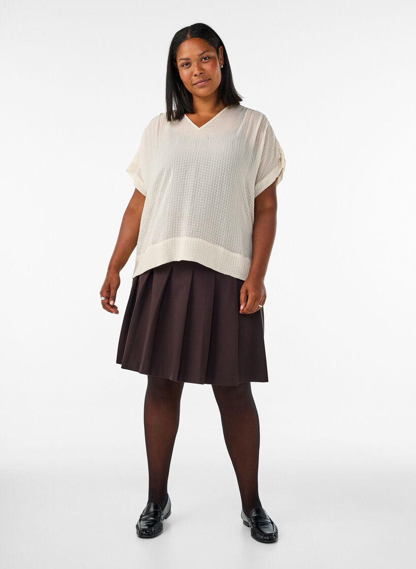 Seersucker -pusero V-p&auml;&auml;ntiell&auml;, Beige, Model image number 1