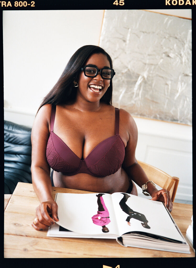 Muotoillut rintaliivit pitsillä ja drapeeratuilla yksityiskohdilla, Punainen, Image image number 0