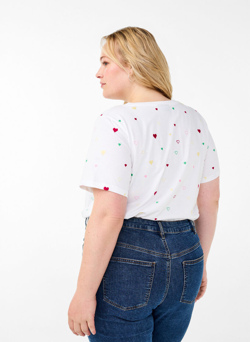 Luomupuuvillasta valmistettu T-paita sydämillä., White Heart Emb., Model image number 1