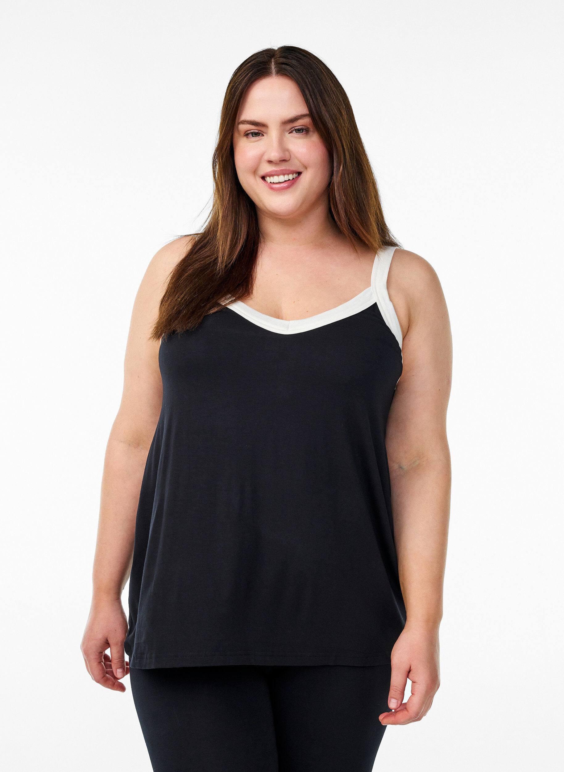 Y&ouml;toppi olkaimilla ja V-p&auml;&auml;ntiell&auml;, Musta, Model