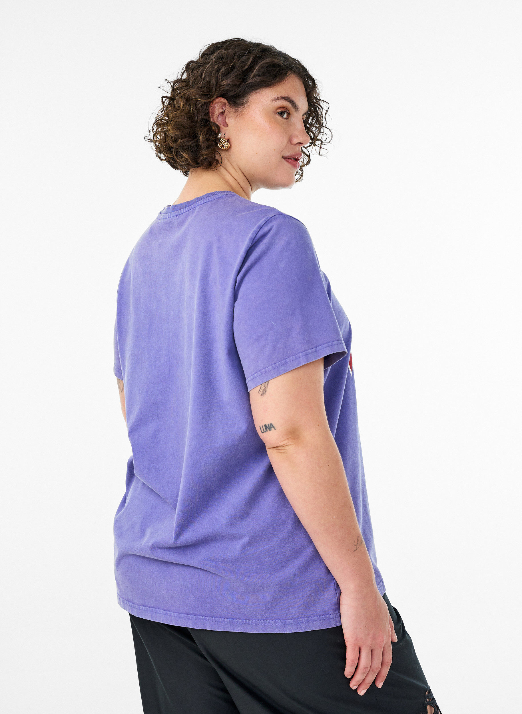 ZizziPuuvillainen T-paita etupainatuksella ja pestyll&auml; lookilla, Violetti, Model image number 2