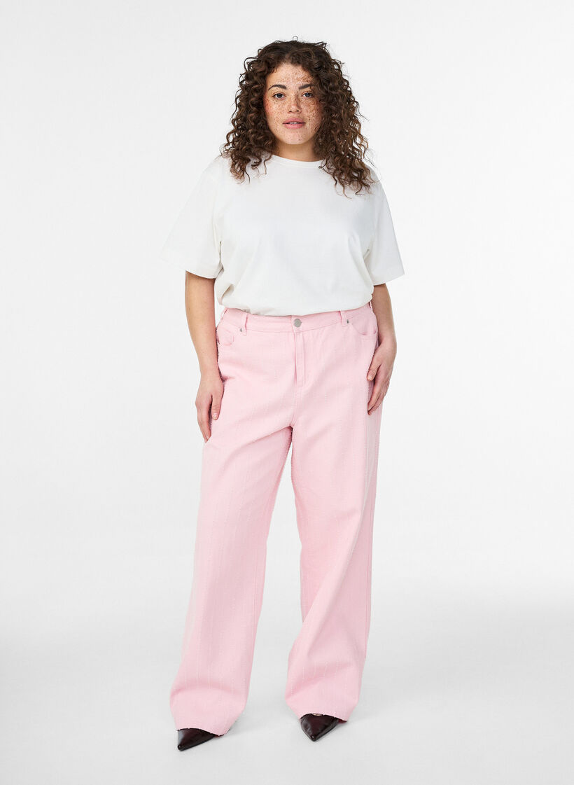 Myra-farkut v&auml;rillisest&auml; denimist&auml;, leve&auml;lestiset ja teksturoidulla kuviolla, Punainen, Model image number 0