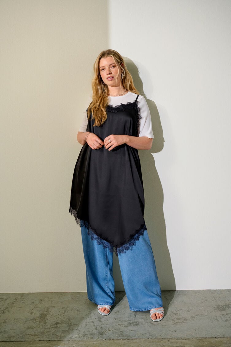 Pitsimekko look, , Model