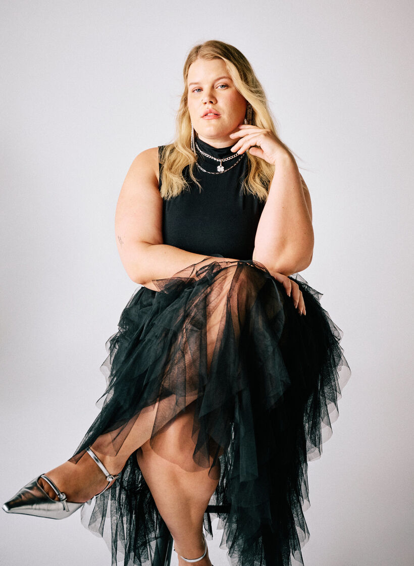 Midi-tulihame joustavalla vyötäröllä, Musta, Image image number 0