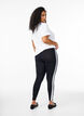 Viskoosileggingsit sivuraidoilla, Black W. Stripe, Model image number 1