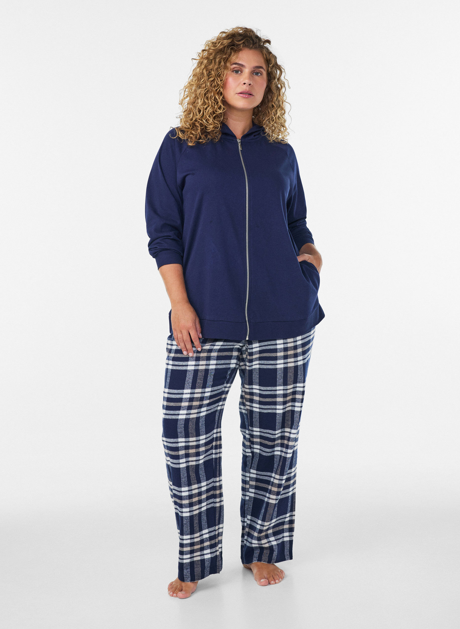 ZizziCollegetakki, jossa on huppu ja taskut, Sininen, Model image number 1