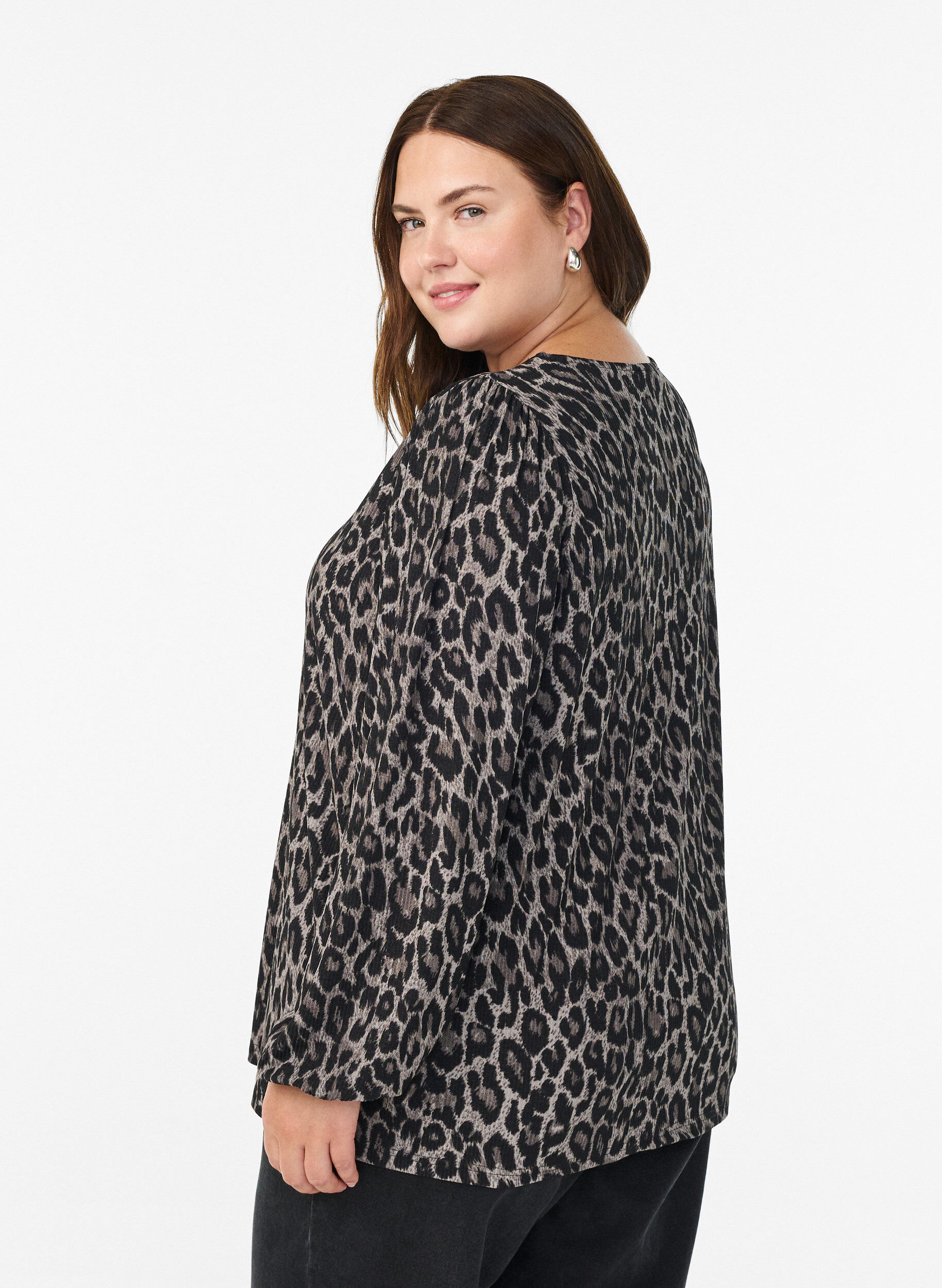 ZizziPusero pitk&auml;ll&auml; hihalla ja leopardikuosilla, Harmaa, Model image number 2