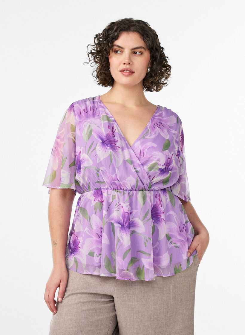 Kukkakuvioinen sifonkipusero lyhyill&auml; hihoilla, Violetti, Model image number 0