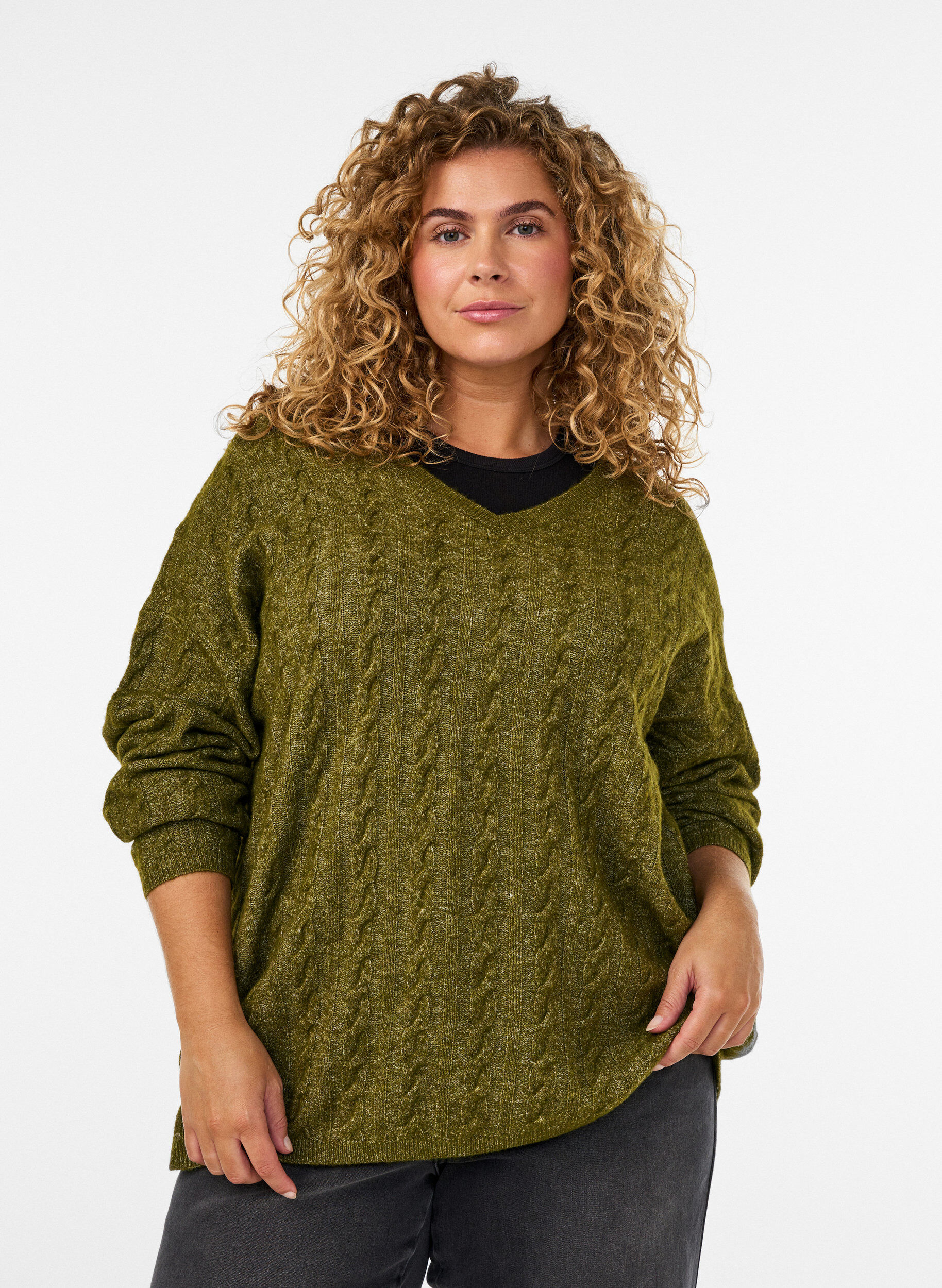 ZizziNeulepusero palmikkoneuleella ja V-p&auml;&auml;ntiell&auml;, Vihre&auml;, Model image number 0