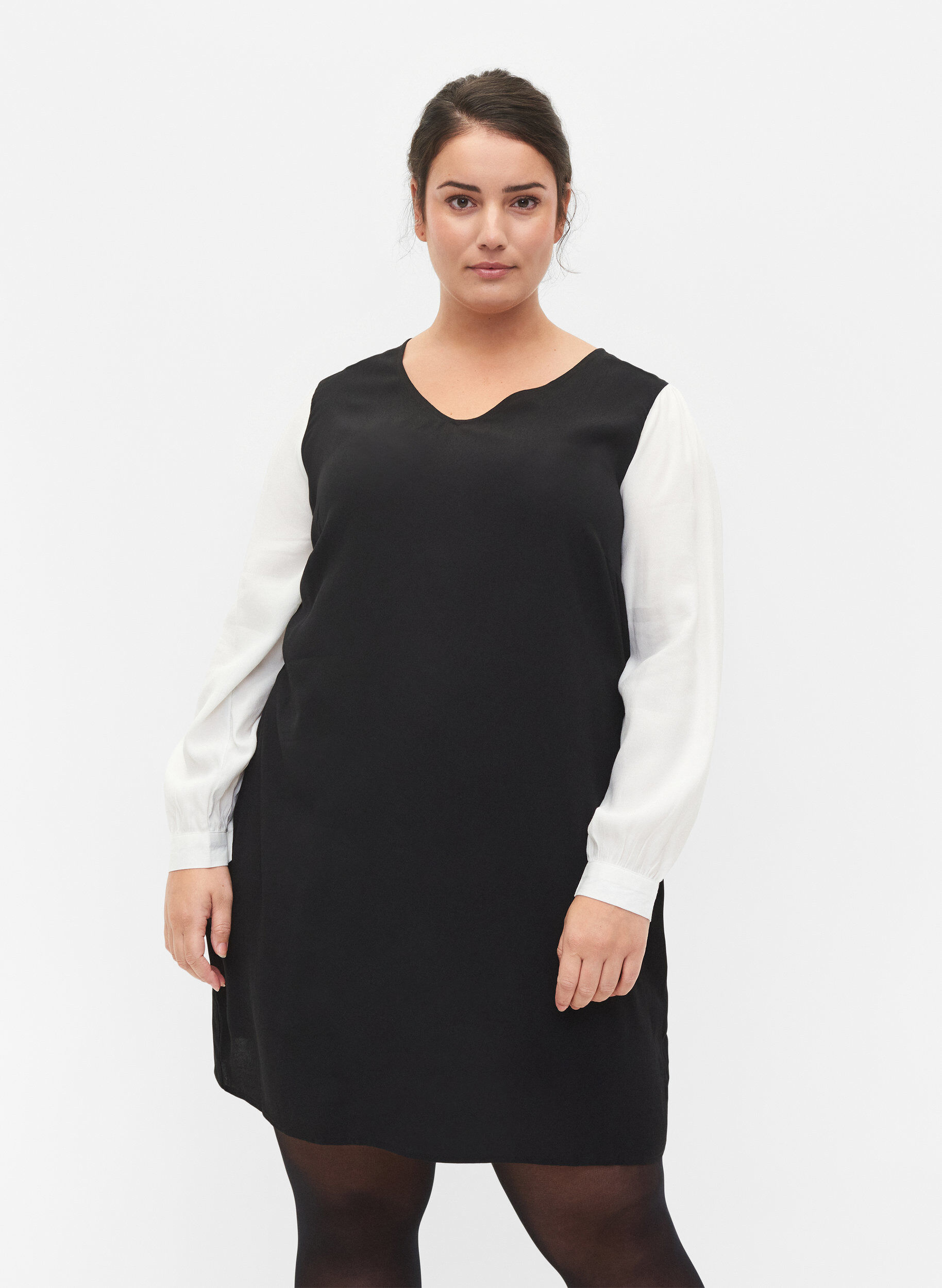 Zizzi Pitk&auml;hihainen viskoosimekko, Black w. Cloud D., Model image number 0