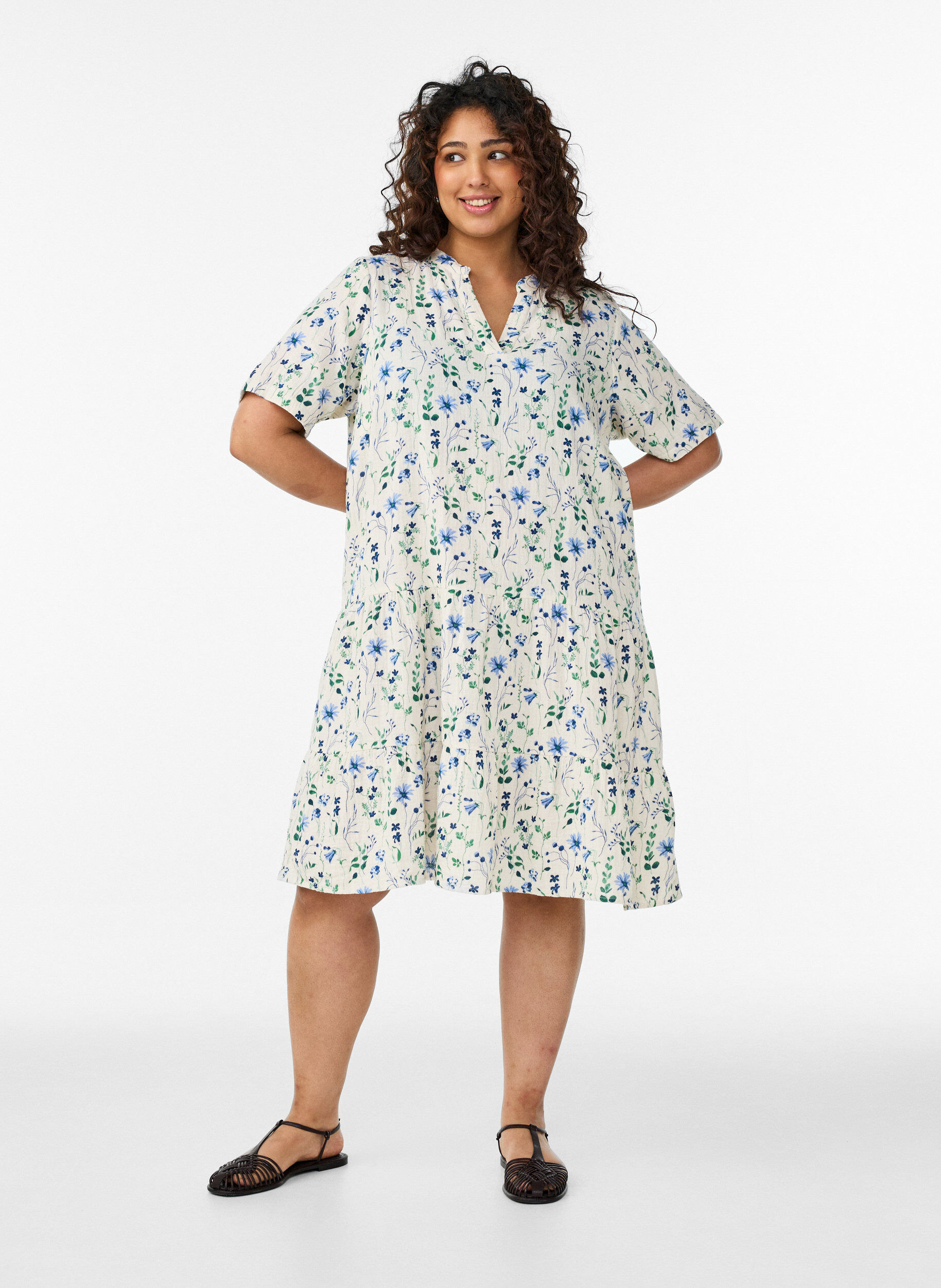 Zizzi Lyhyt A-linjainen mekko puuvillamusliinista, Beige, Model image number 1