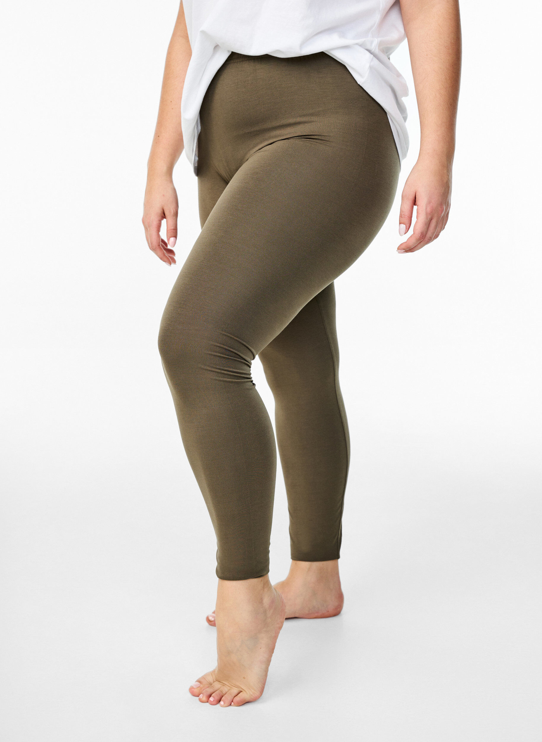 Peruslegginsit viskoosia, Vihre&auml;, Model