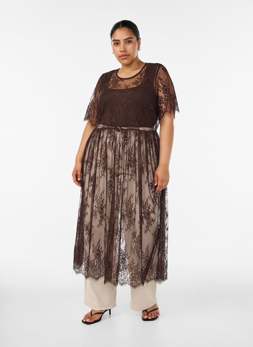 L&auml;pin&auml;kyv&auml; pitsinen midimekko lyhyill&auml; hihoilla, Ruskea, Model image number 0