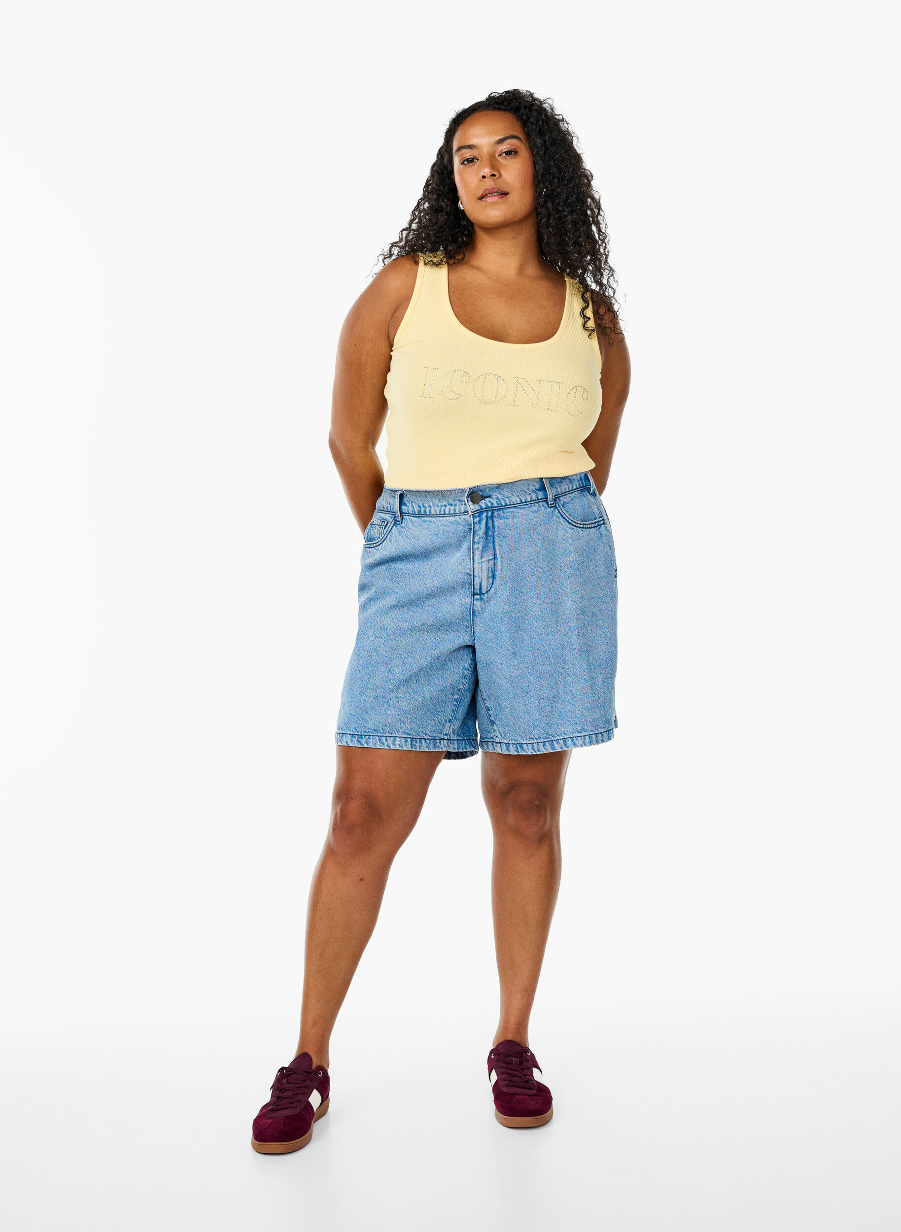 Zizzi Tyk&ouml;istuva strasseilla koristeltu hihaton toppi, Keltainen, Model image number 1