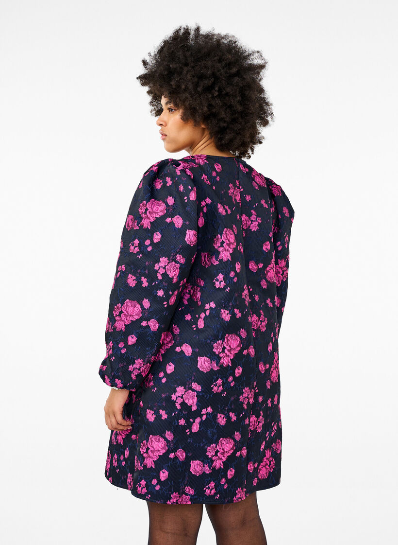 Lyhyt jacquard-mekko pitkillä hihoilla, Black w. Red Rose, Model image number 1