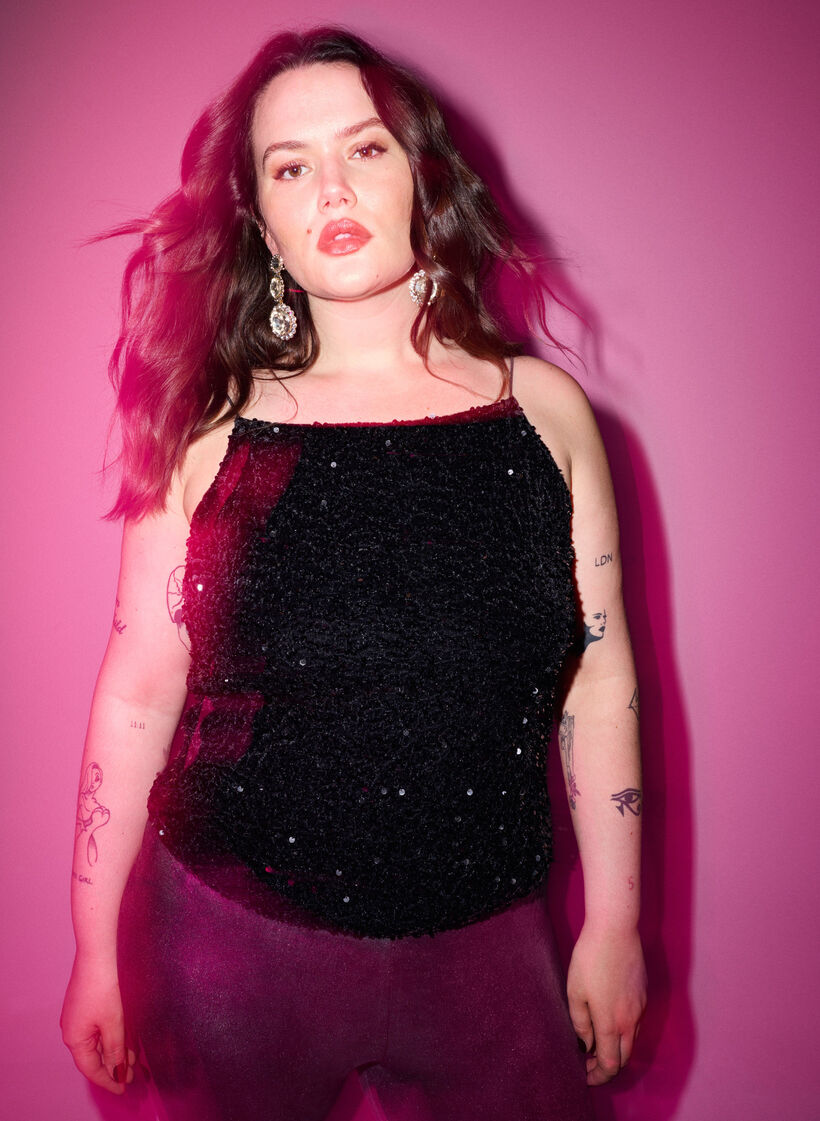 Toppi paljeteilla ja kapeilla olkaimilla, Black Sequins, Image image number 0