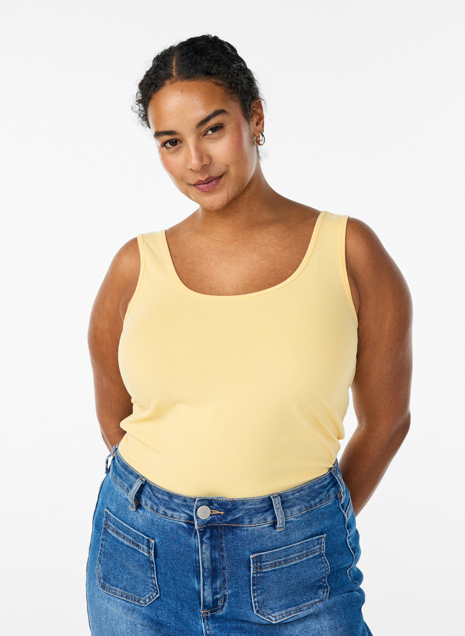 Yksiv&auml;rinen perus paita puuvillasta, Keltainen, Model