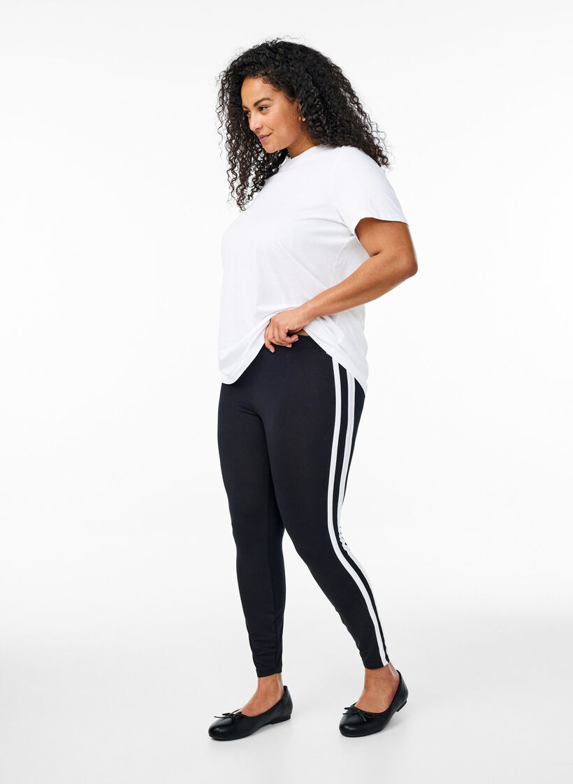 Viskoosileggingsit sivuraidoilla, Black W. Stripe, Model image number 2