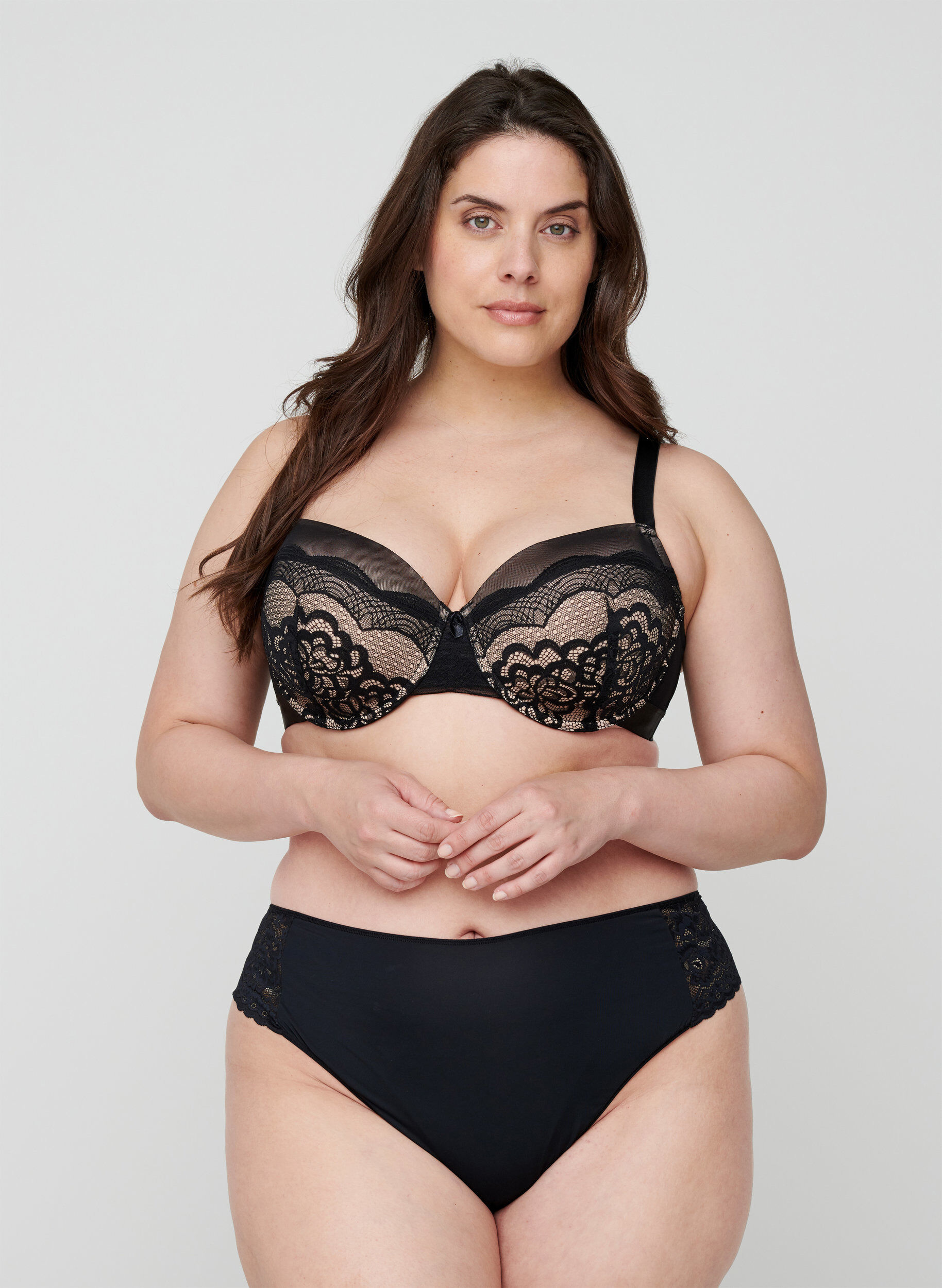 Zizzi 3kpl setti stringej&auml; pitsireunuksella, Musta, Model image number 0