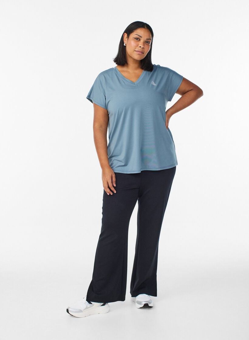 V&auml;lj&auml; treenipaita, jossa on V-p&auml;&auml;ntie, Sininen, Model image number 1