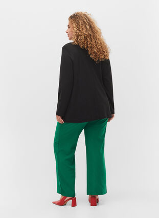Leveälahkeiset housut taskuilla, Verdant Green, Model image number 1
