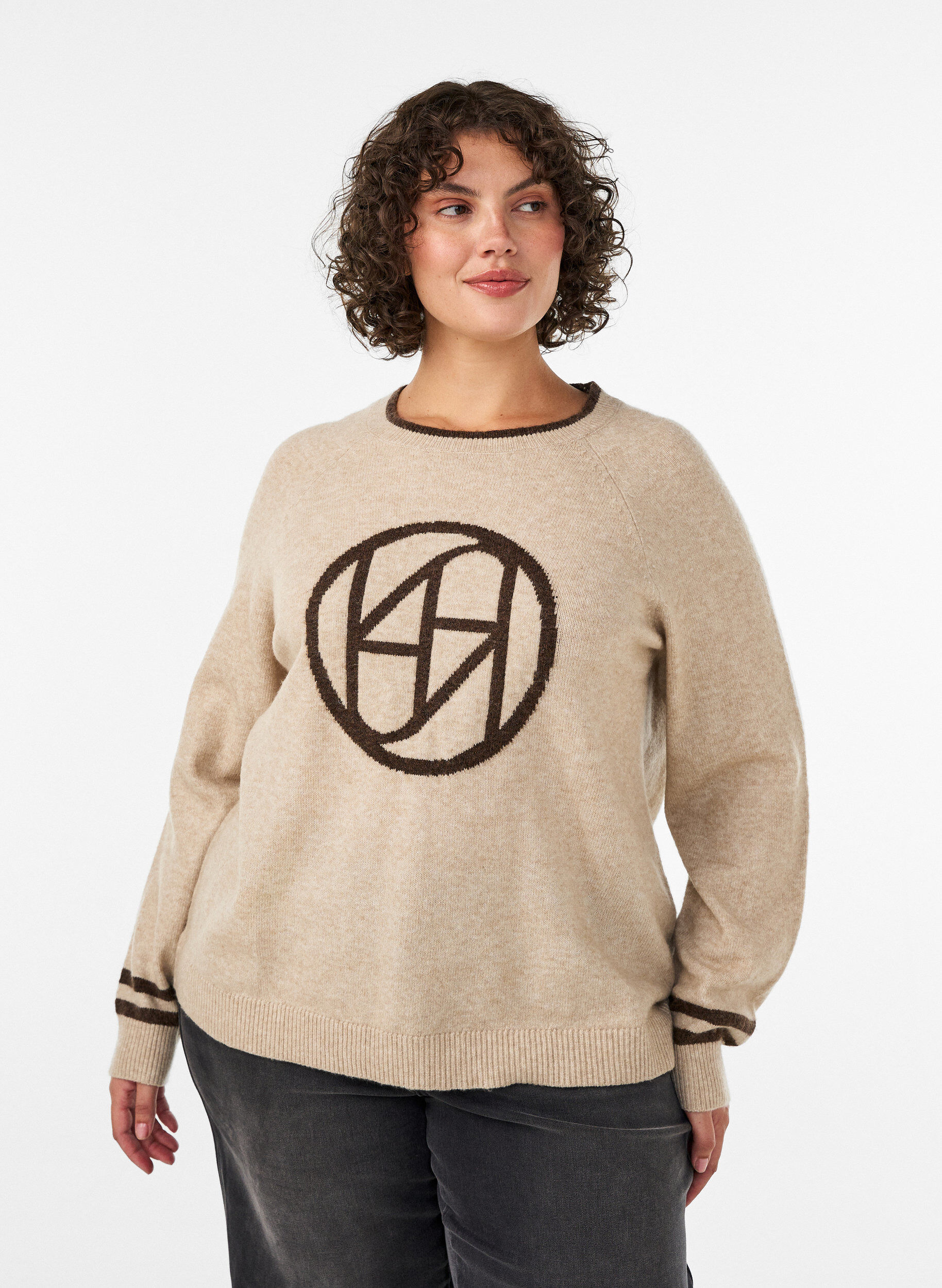 ZizziNeulepusero logolla ja kontrastiraidoilla, Beige, Model image number 0