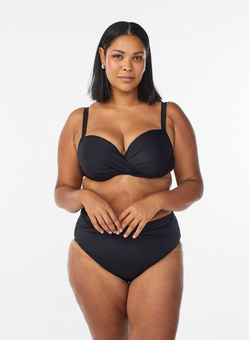 Kaarituelliset bikiniliivit rypytyksell&auml;, Musta, Model image number 1