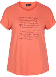 Ekologisesta puuvillasta valmistettu t-paita painatuksella, Living Coral Text