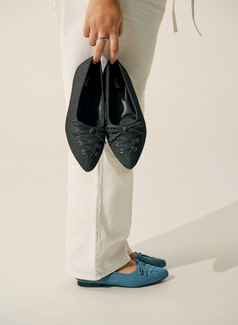 Ballerinat nauhayksityiskohdilla, Musta, Image image number 0