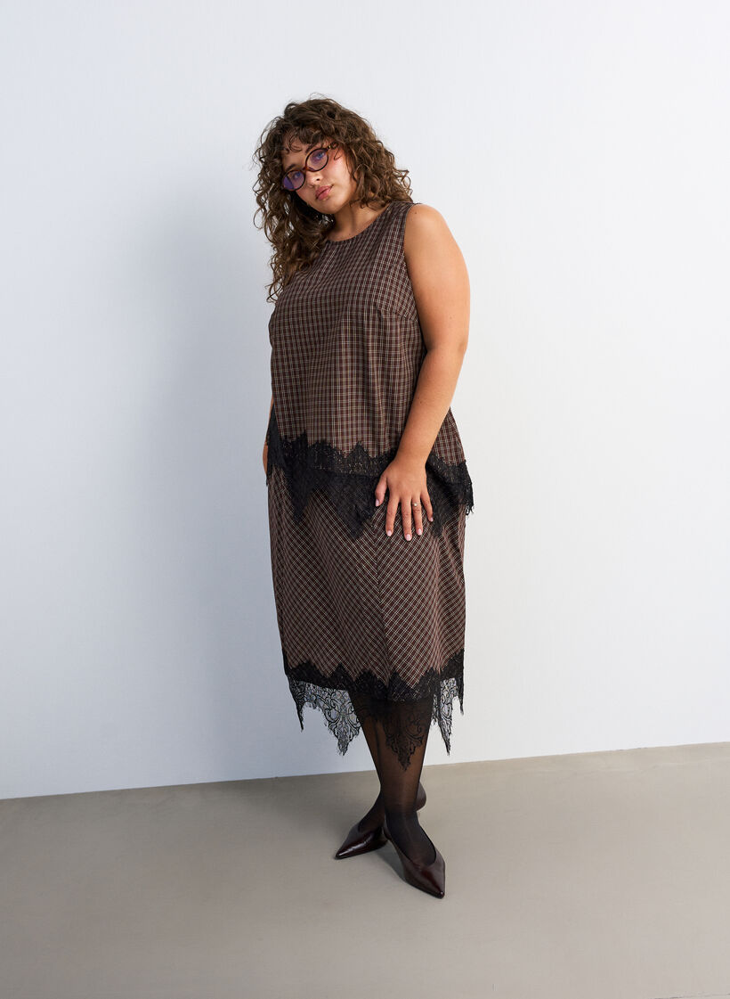 Tumma romantiikka shekeill&auml;, , Model