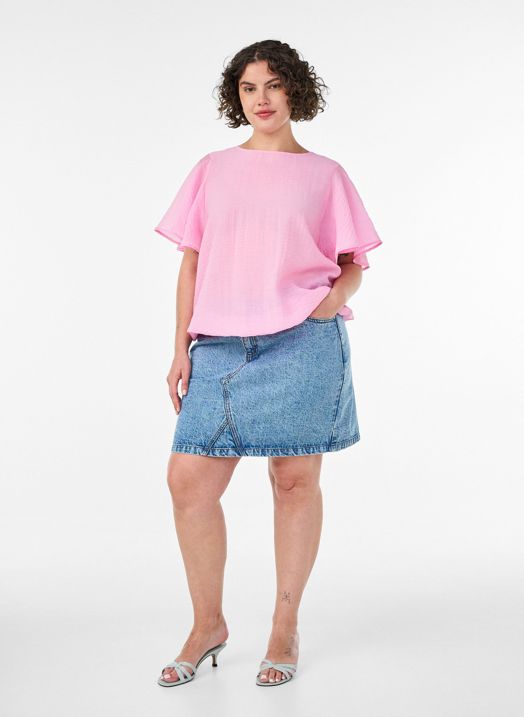 ZizziPusero pallomaisella muodolla ja siipim&auml;isill&auml; hihoilla, Vaaleanpunainen, Model image number 1