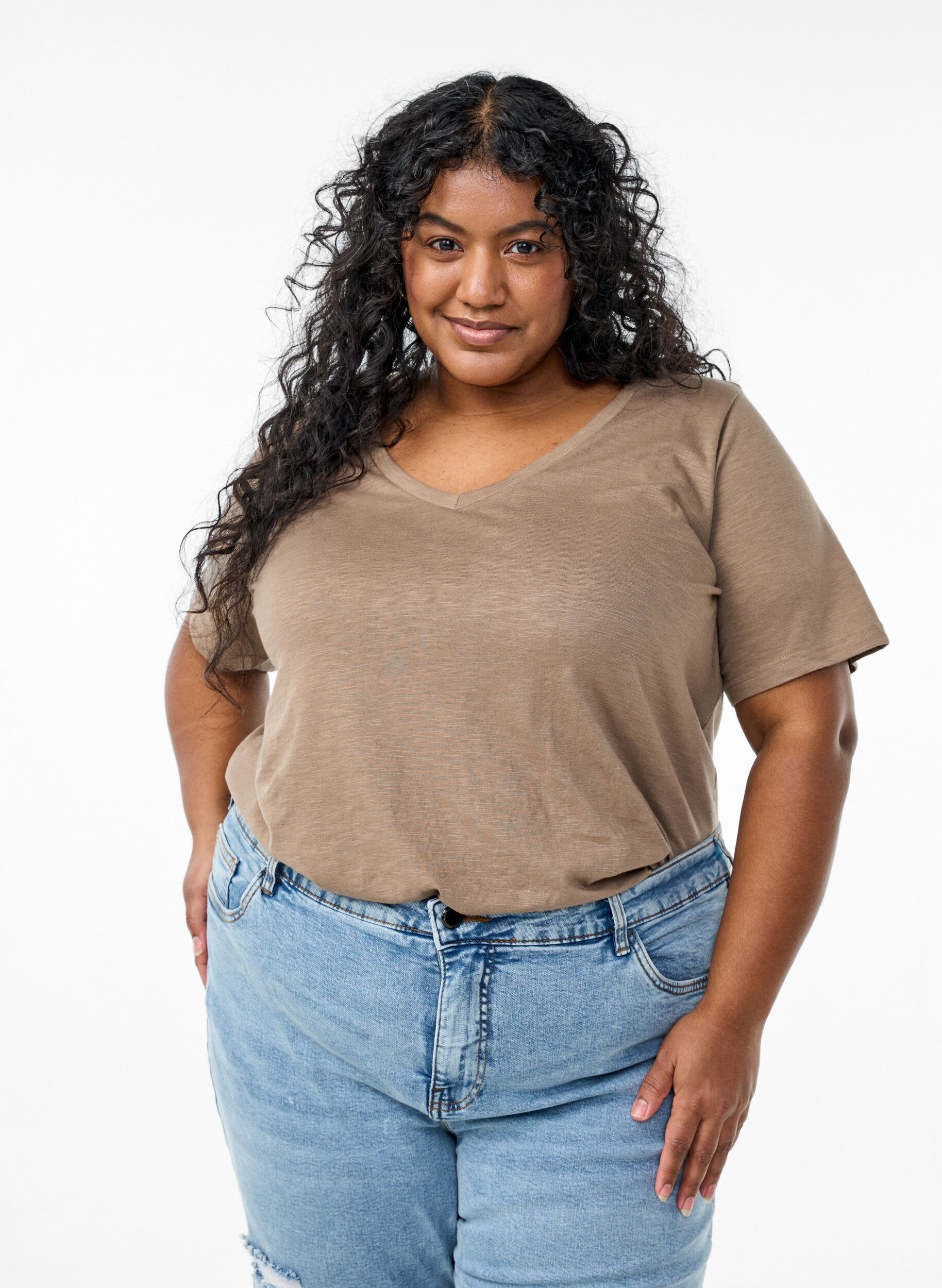 Lyhythihainen perus t-paita, jossa on v-p&auml;&auml;ntie, Ruskea, Model