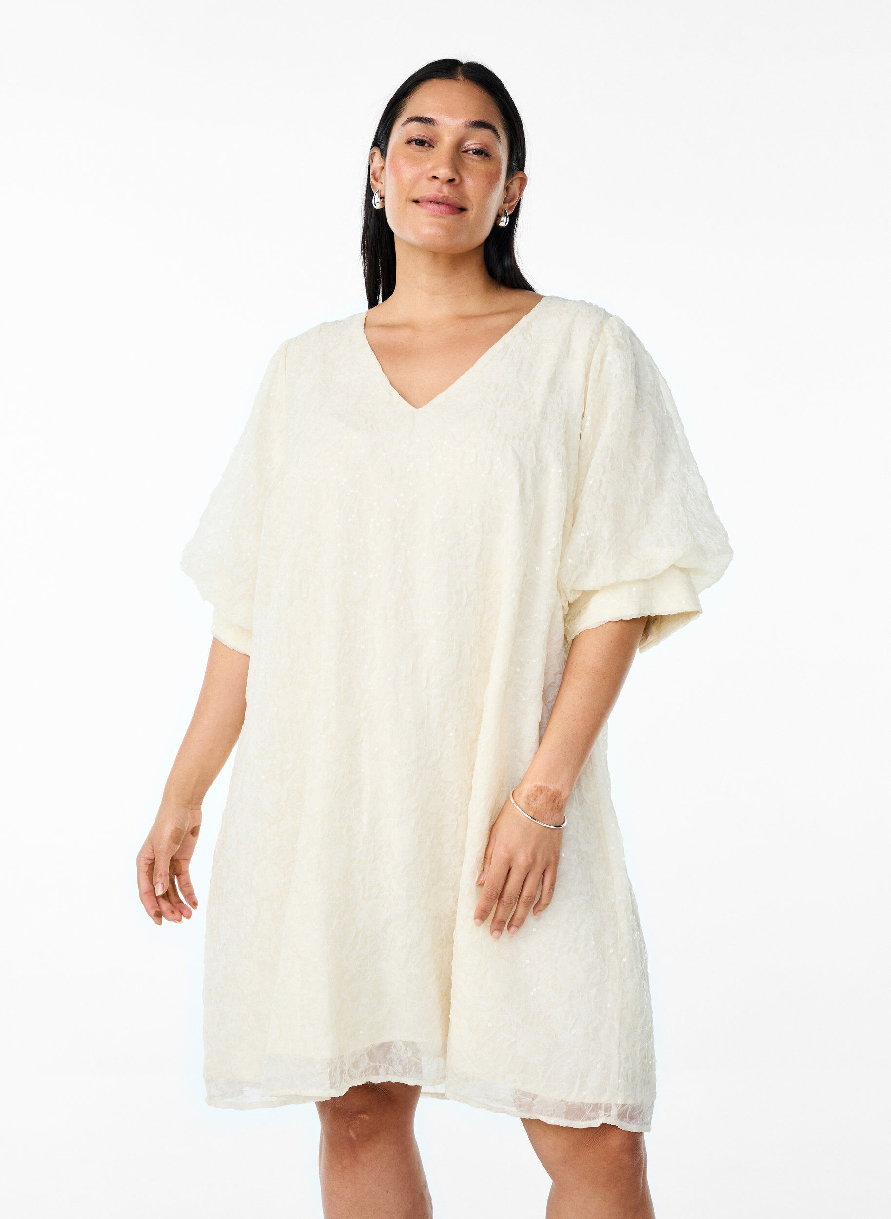 Zizzi Lyhyt juhlamekko paljeteilla, Vanilja, Model image number 1