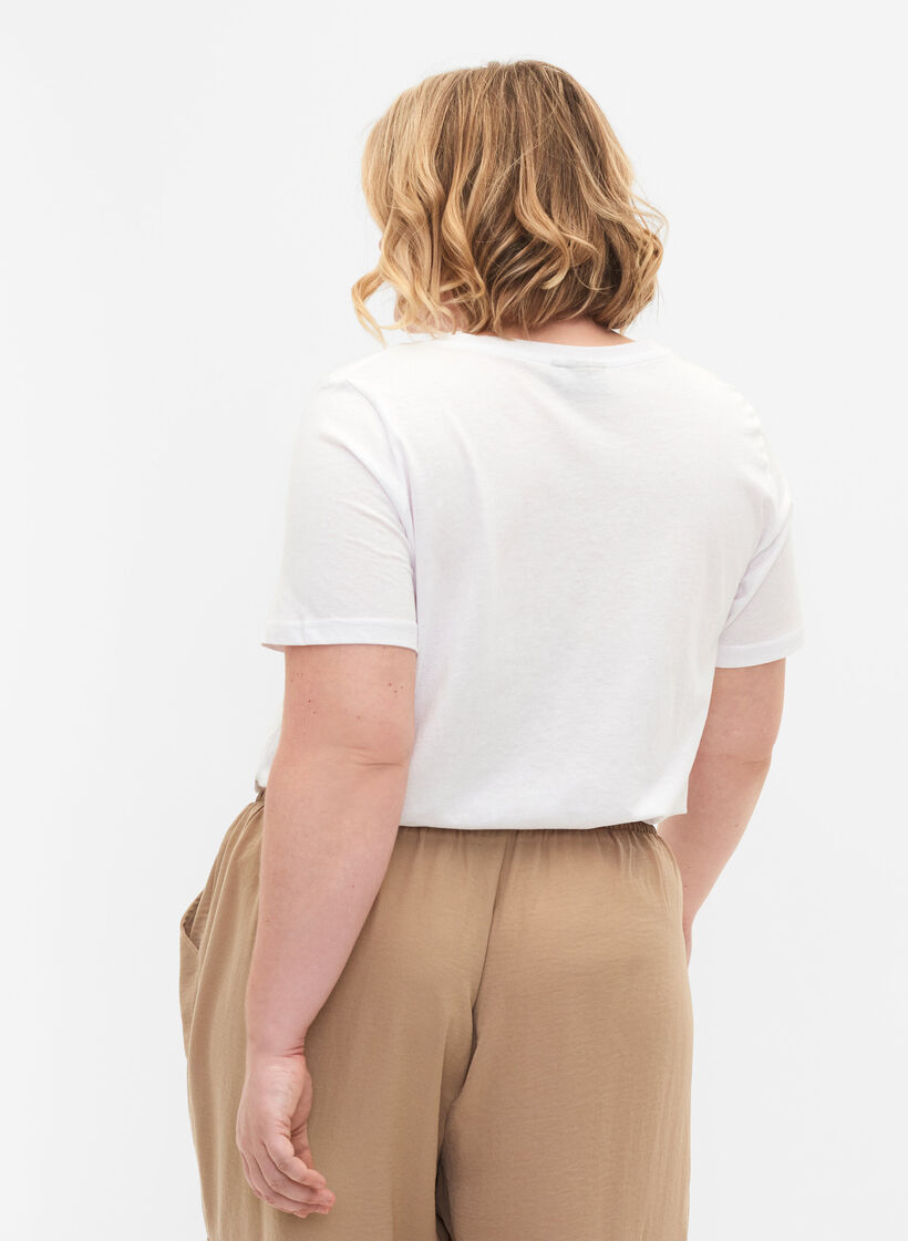 2 kpl t-paitoja v-p&auml;&auml;ntiell&auml;, Bright White / Black, Model image number 1