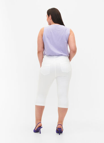 Korkeavyötäröiset Amy-farkkucaprit super slim fit, Bright White, Model image number 1
