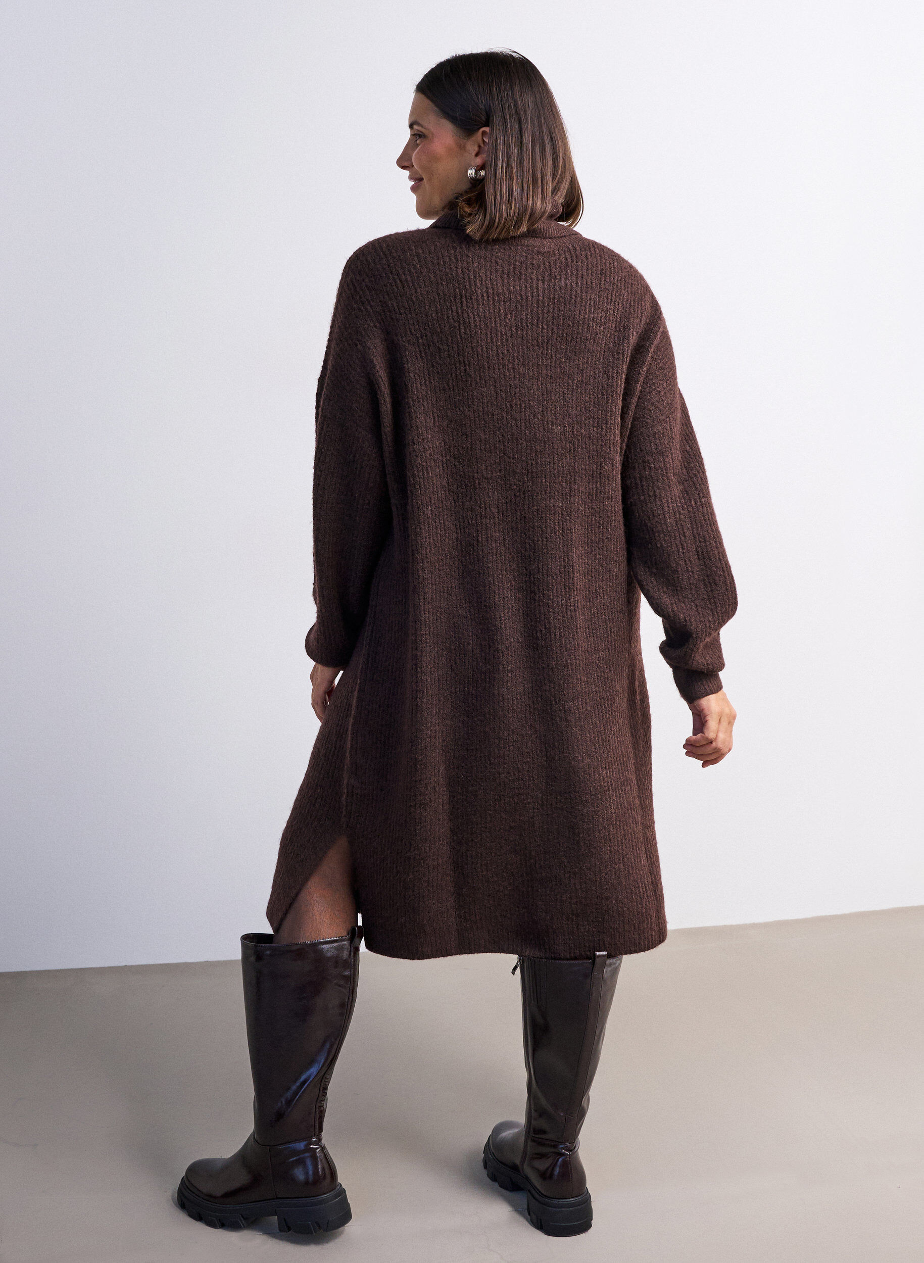 ZizziNeulemekko poolokauluksella, Ruskea, Model image number 2