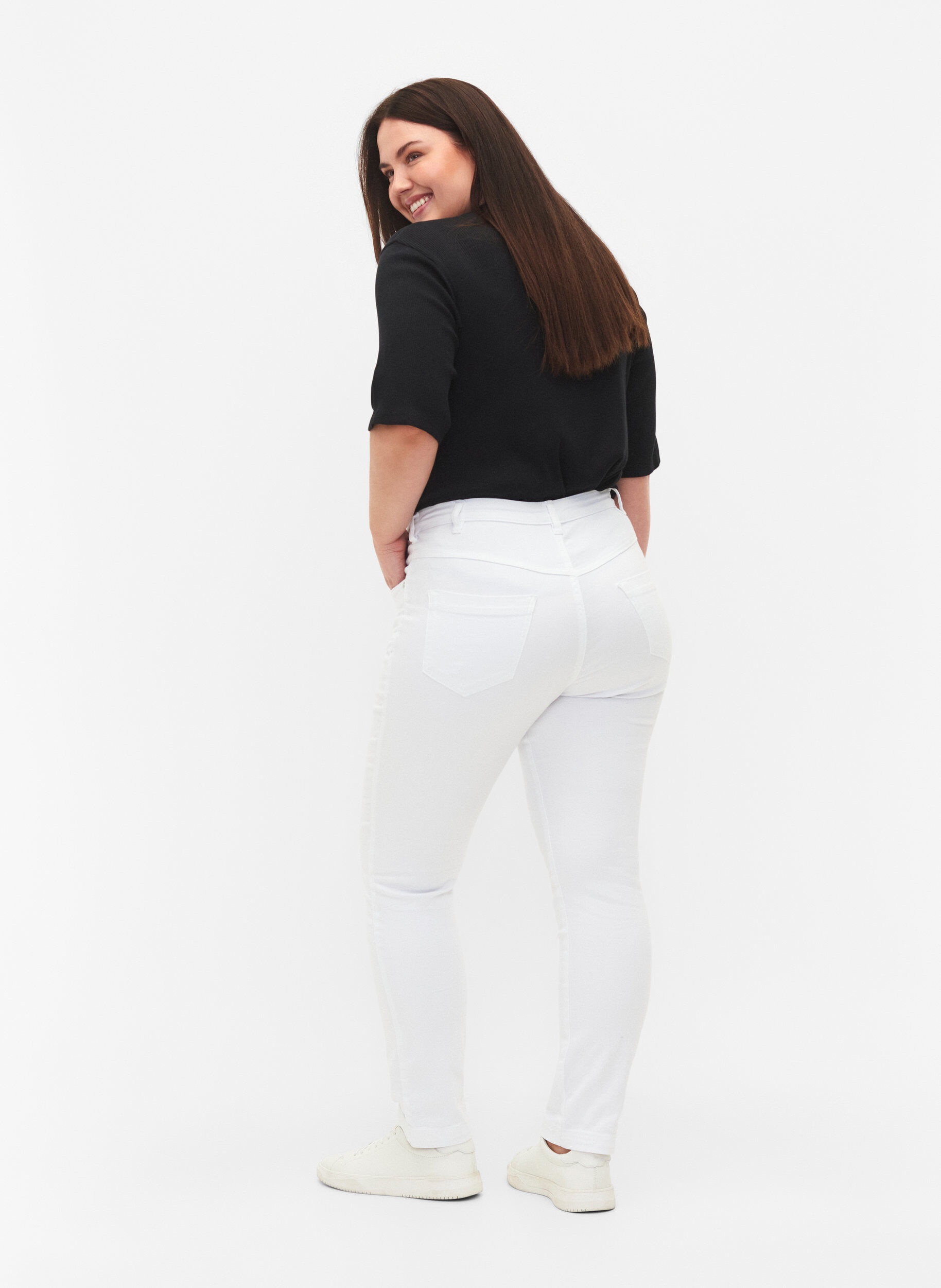 ZizziSlim fit Emily-farkut normaalilla vy&ouml;t&auml;r&ouml;ll&auml;, Valkoinen, Model image number 1
