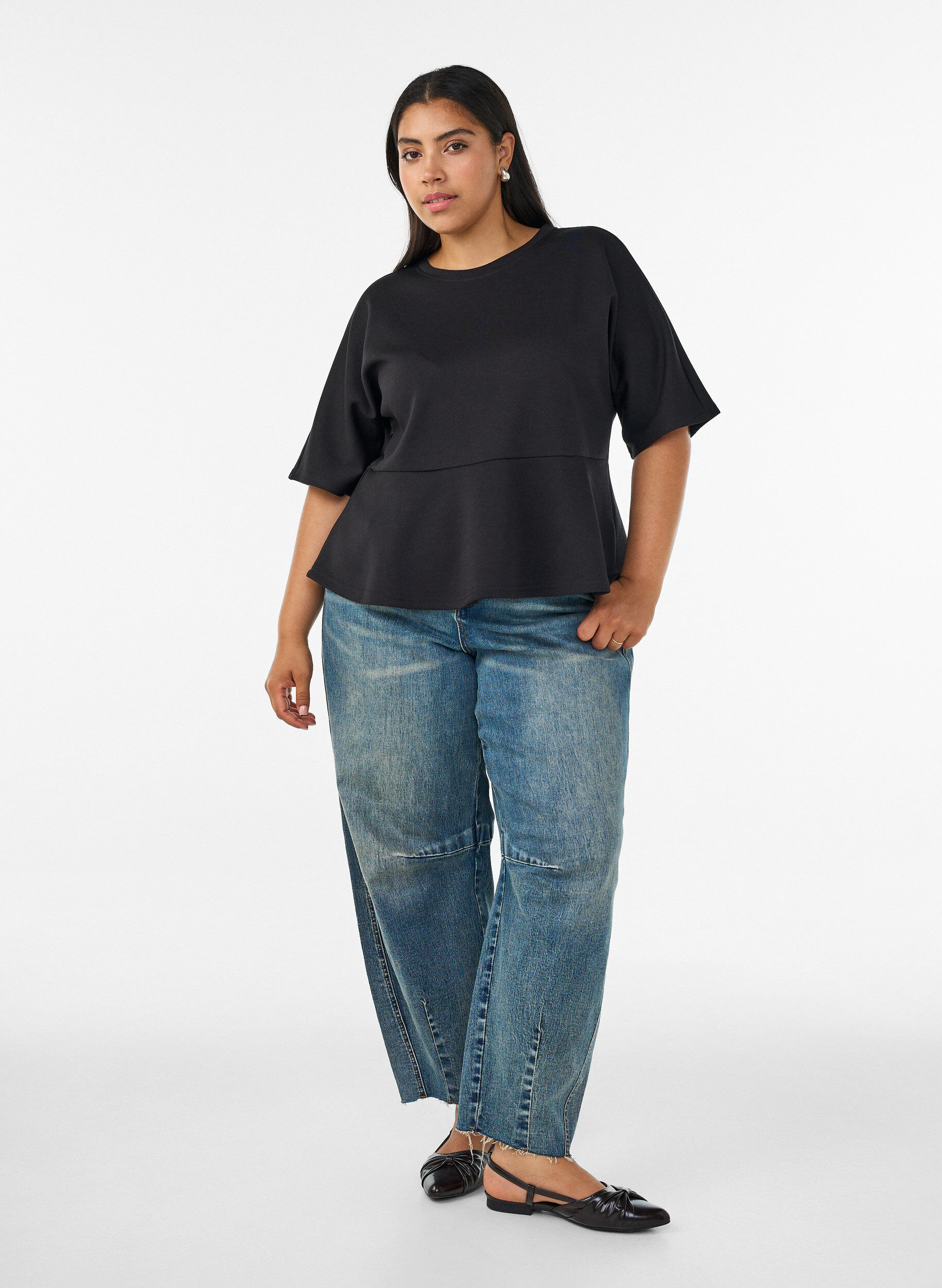 ZizziPeplum-pusero kyyn&auml;rpituisilla hihoilla, Musta, Model image number 1