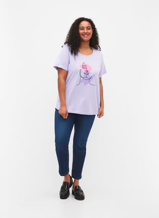 Puuvillainen t-paita pyöreällä pääntiellä ja painatuksella, Lavender FACE, Model image number 2