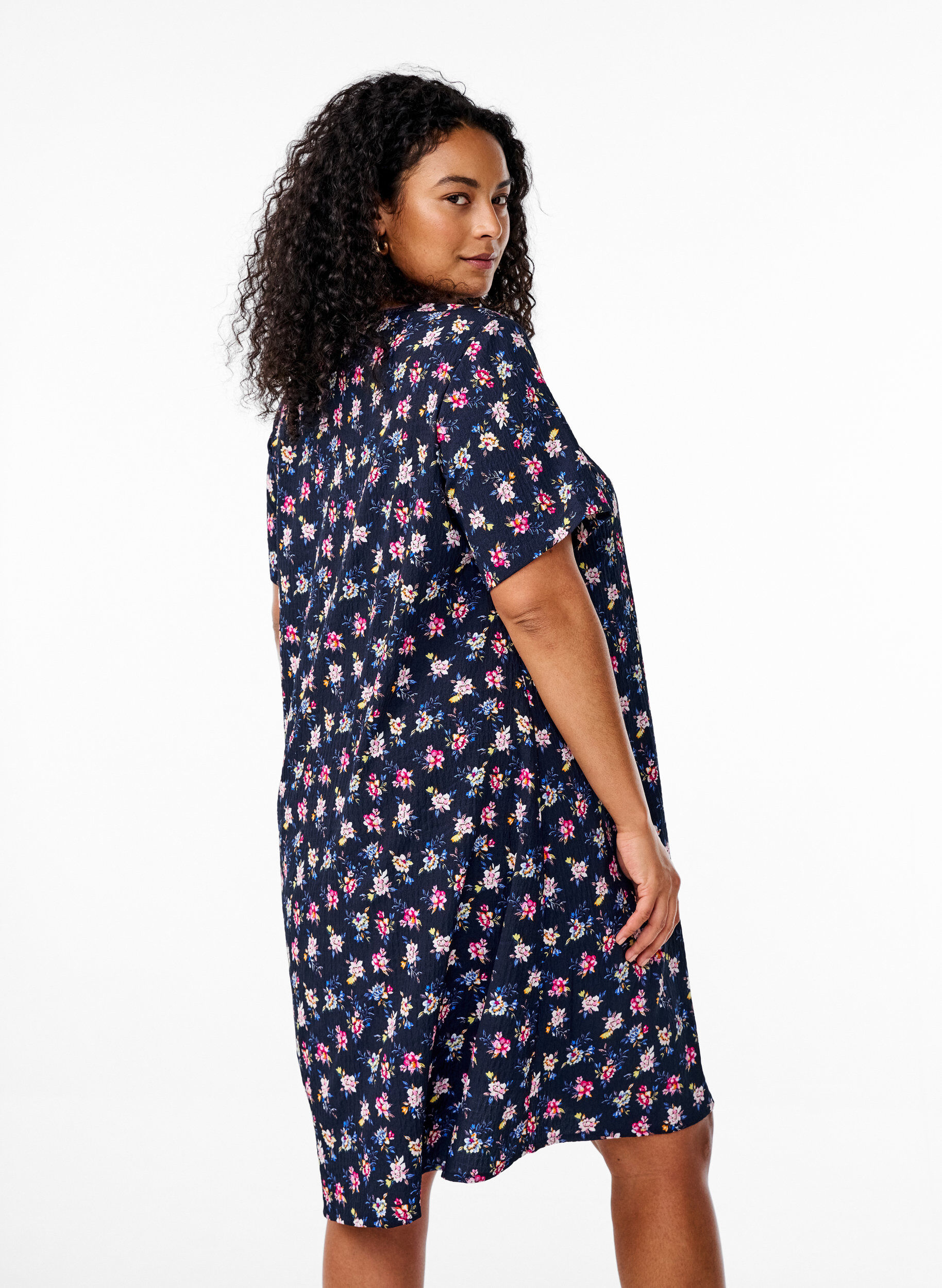 Zizzi Lyhythihainen mekko V-p&auml;&auml;ntiell&auml;, Sininen, Model image number 2