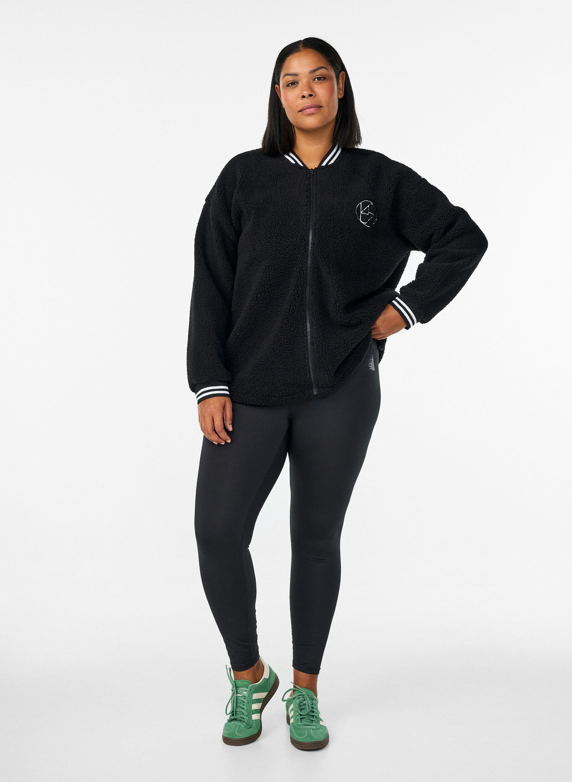 Zizzi Teddykankainen takki raidallisilla yksityiskohdilla, Musta, Model image number 1