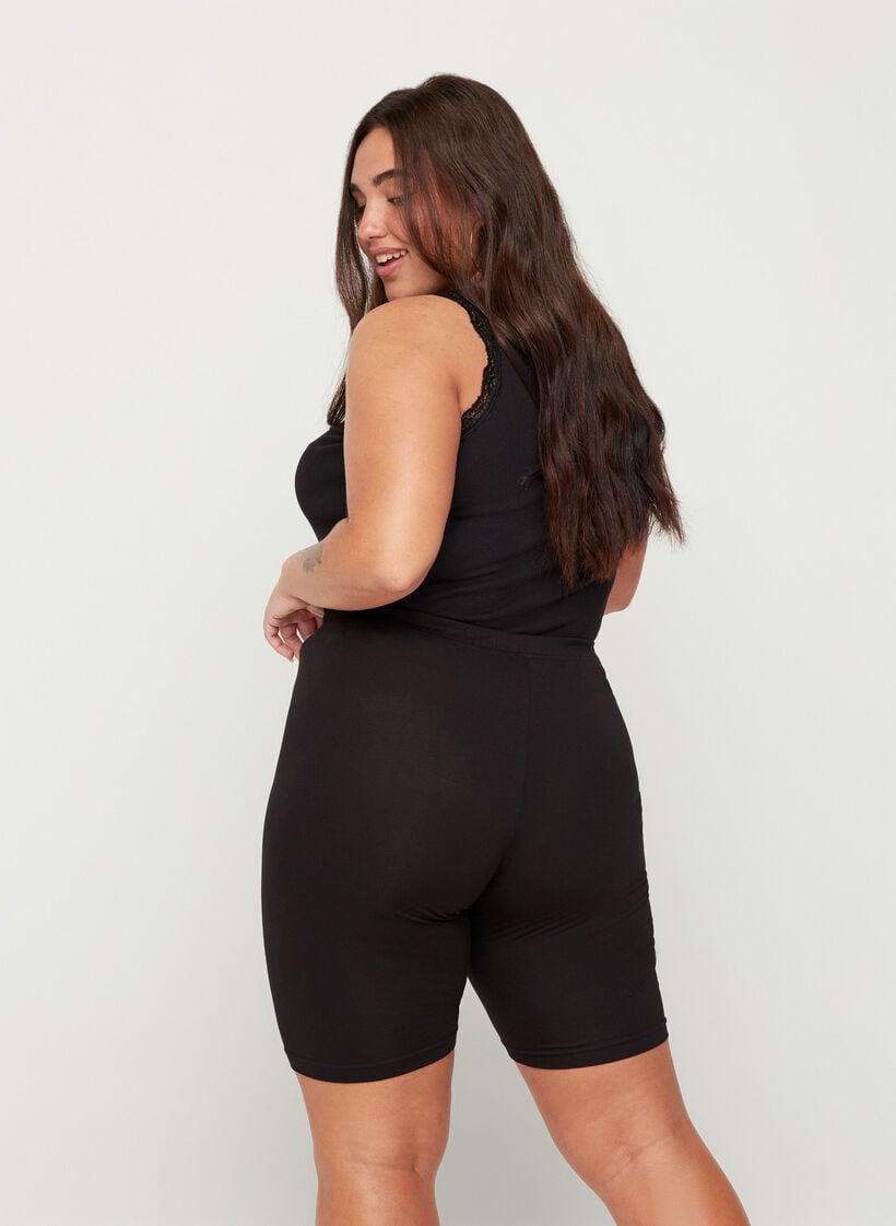 Yksiv&auml;riset perus py&ouml;r&auml;ilyshortsit , Musta, Model image number 2